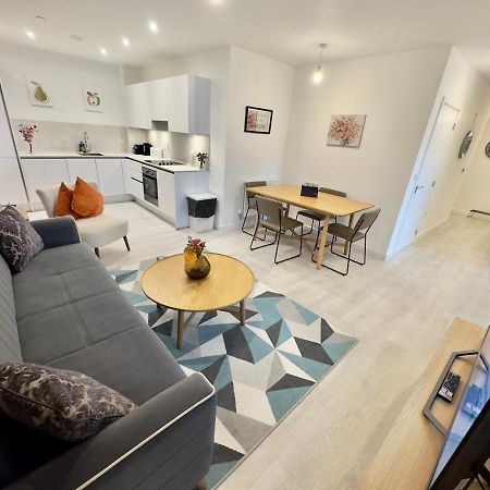 3Bedroom, 2Bathroom, Balcony,Luxury Flat Westfield ロンドン エクステリア 写真