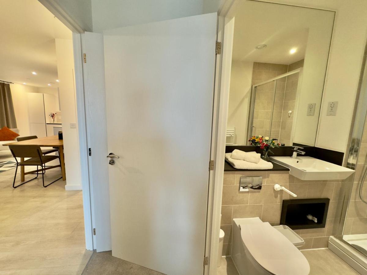 3Bedroom, 2Bathroom, Balcony,Luxury Flat Westfield ロンドン エクステリア 写真