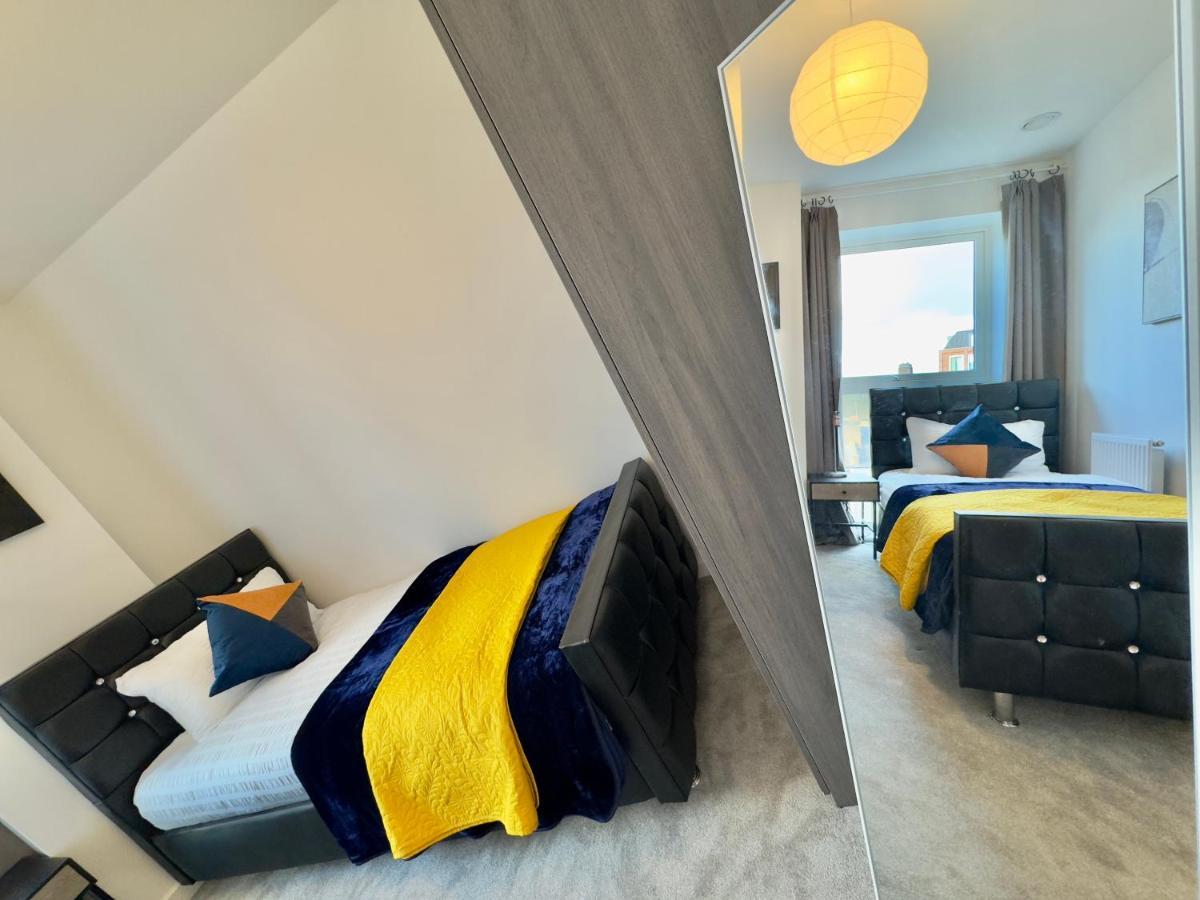 3Bedroom, 2Bathroom, Balcony,Luxury Flat Westfield ロンドン エクステリア 写真