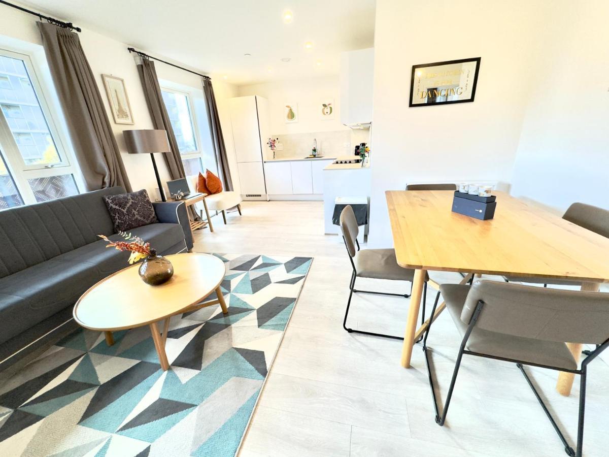 3Bedroom, 2Bathroom, Balcony,Luxury Flat Westfield ロンドン エクステリア 写真
