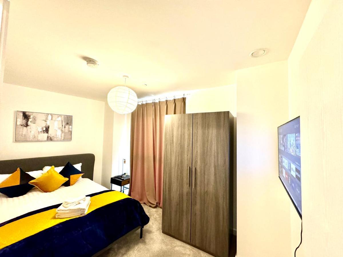 3Bedroom, 2Bathroom, Balcony,Luxury Flat Westfield ロンドン エクステリア 写真