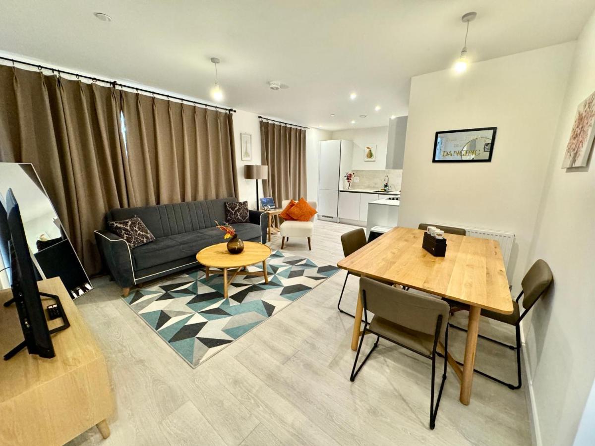 3Bedroom, 2Bathroom, Balcony,Luxury Flat Westfield ロンドン エクステリア 写真