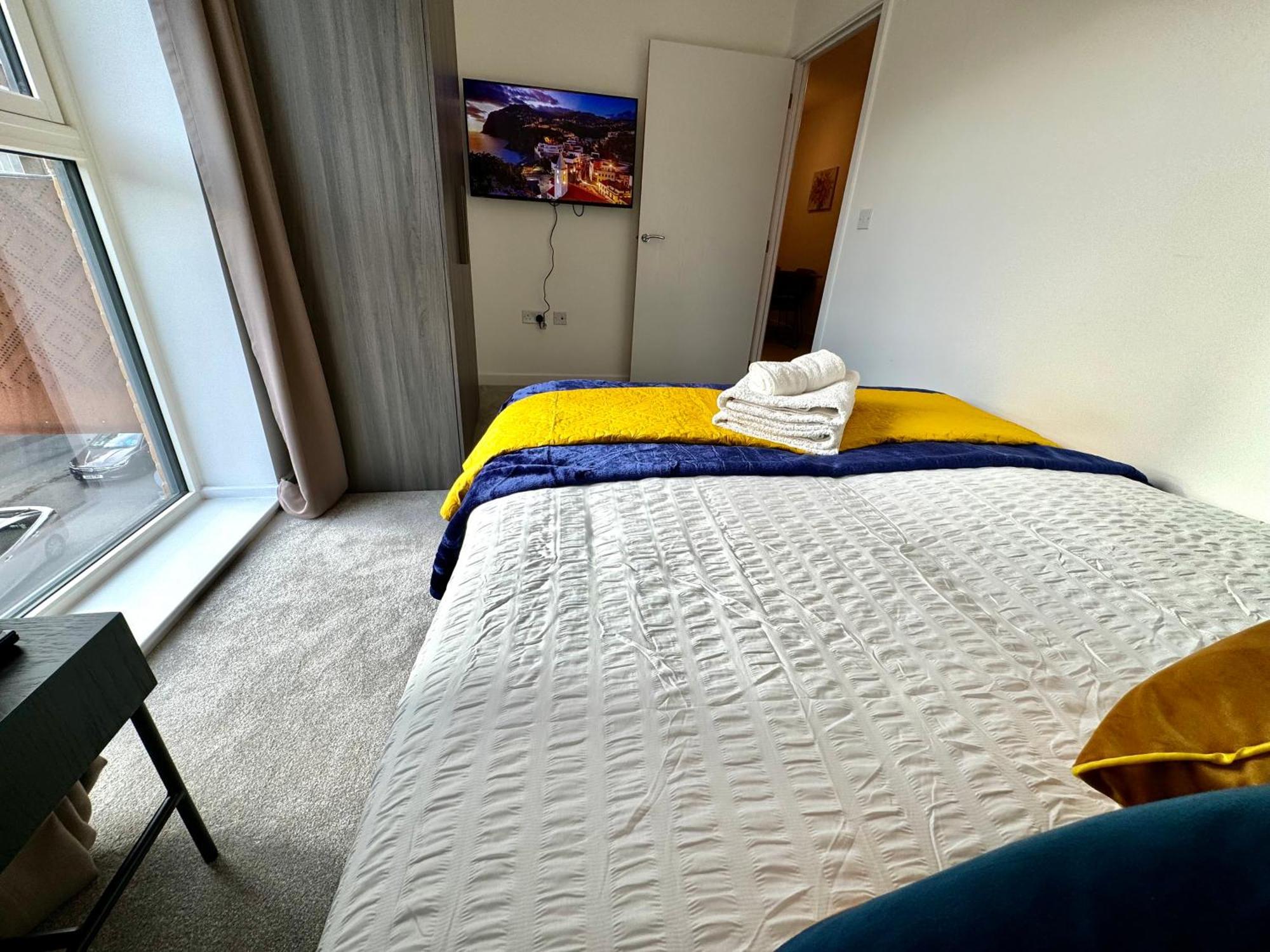 3Bedroom, 2Bathroom, Balcony,Luxury Flat Westfield ロンドン エクステリア 写真