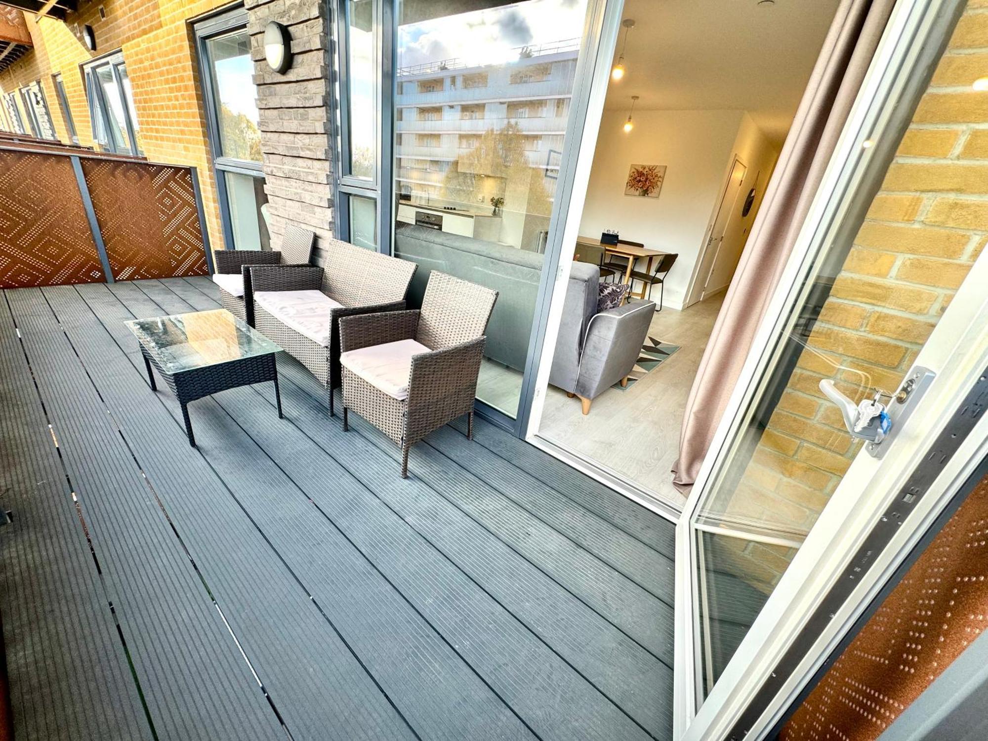 3Bedroom, 2Bathroom, Balcony,Luxury Flat Westfield ロンドン エクステリア 写真